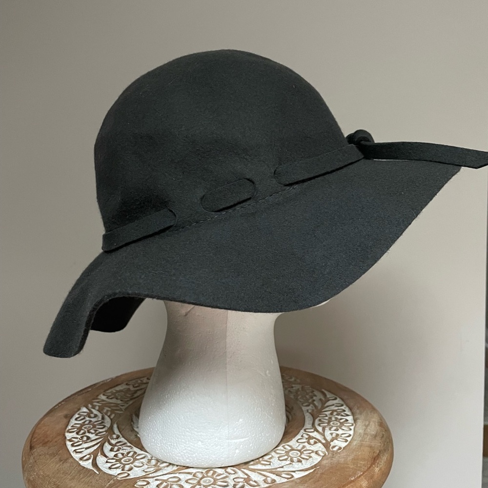 Wool Hat - Picture 4 of 12
